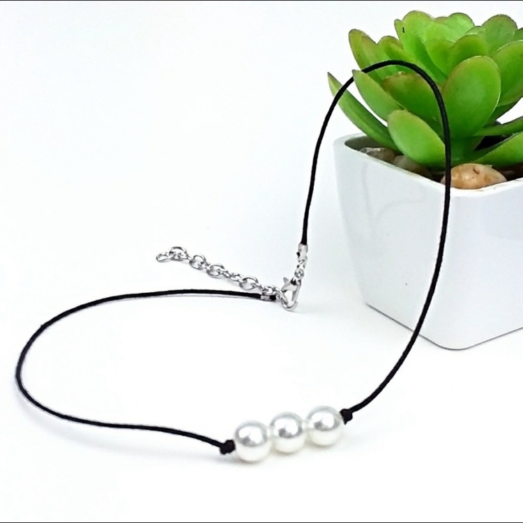 New Harriet Ave Jewels 3 Faux Pearls Choker Necklace